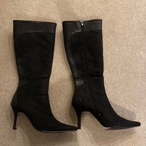 Sz 7 heeled boots. Suede like w/ faux leather snake print. Never worn, w/o tags.